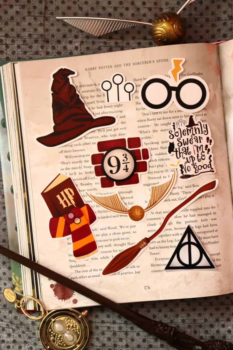Harry Potter Sticker Set - A girl and a glue gun